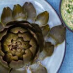 Artiskok med sennepsdressing af olienolie og friske krydderurter