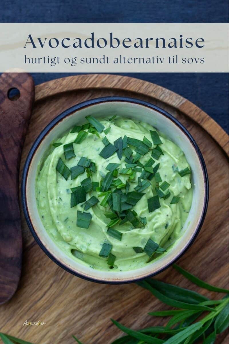 Skål med cremet avocadobearnaise med frisk estragon