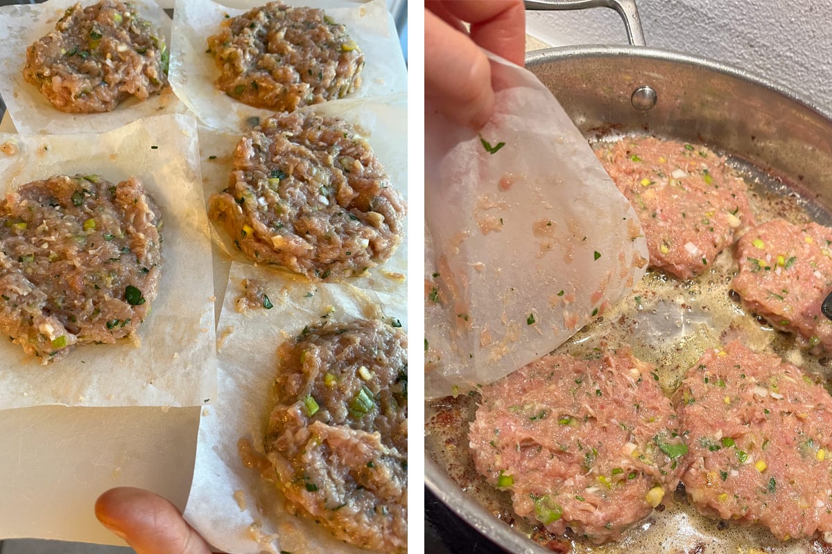 Kyllingehakkebøffer på et stykke madpapir. Når de lægges på panden kan papiret trækkes af.