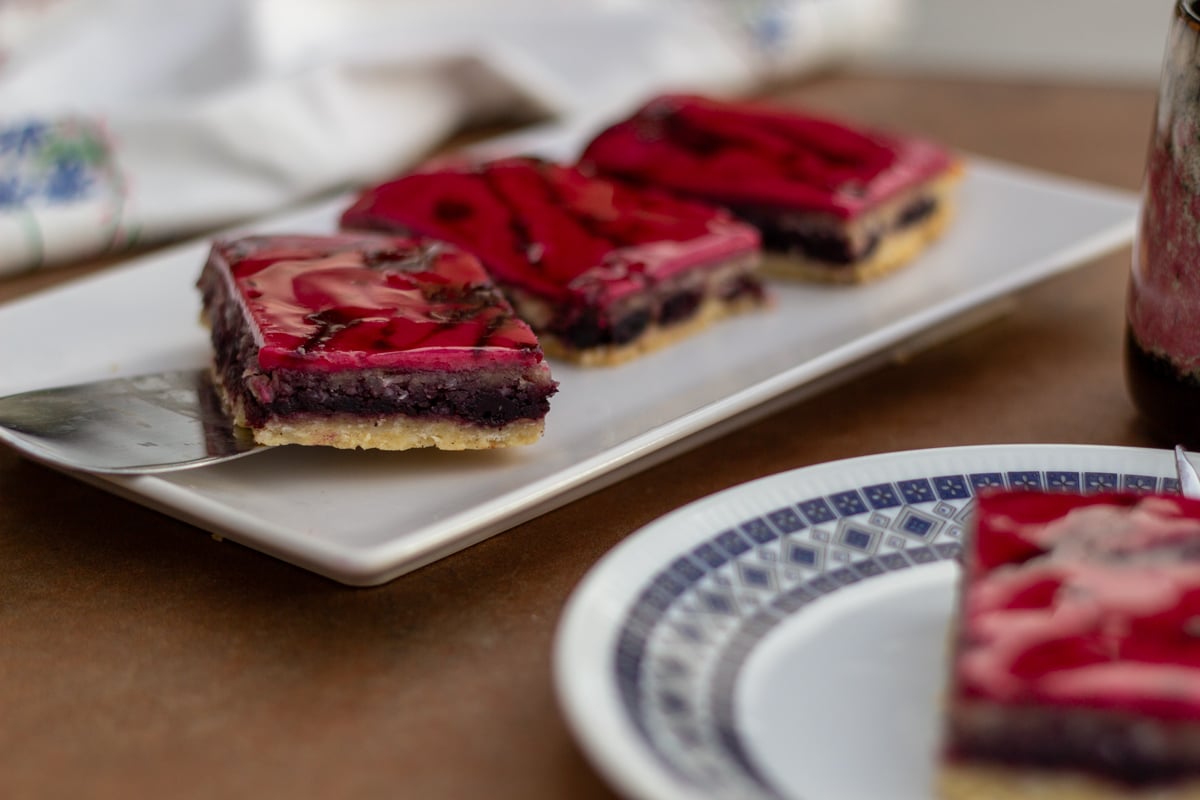 Aroniasnitter med aroniaglasur