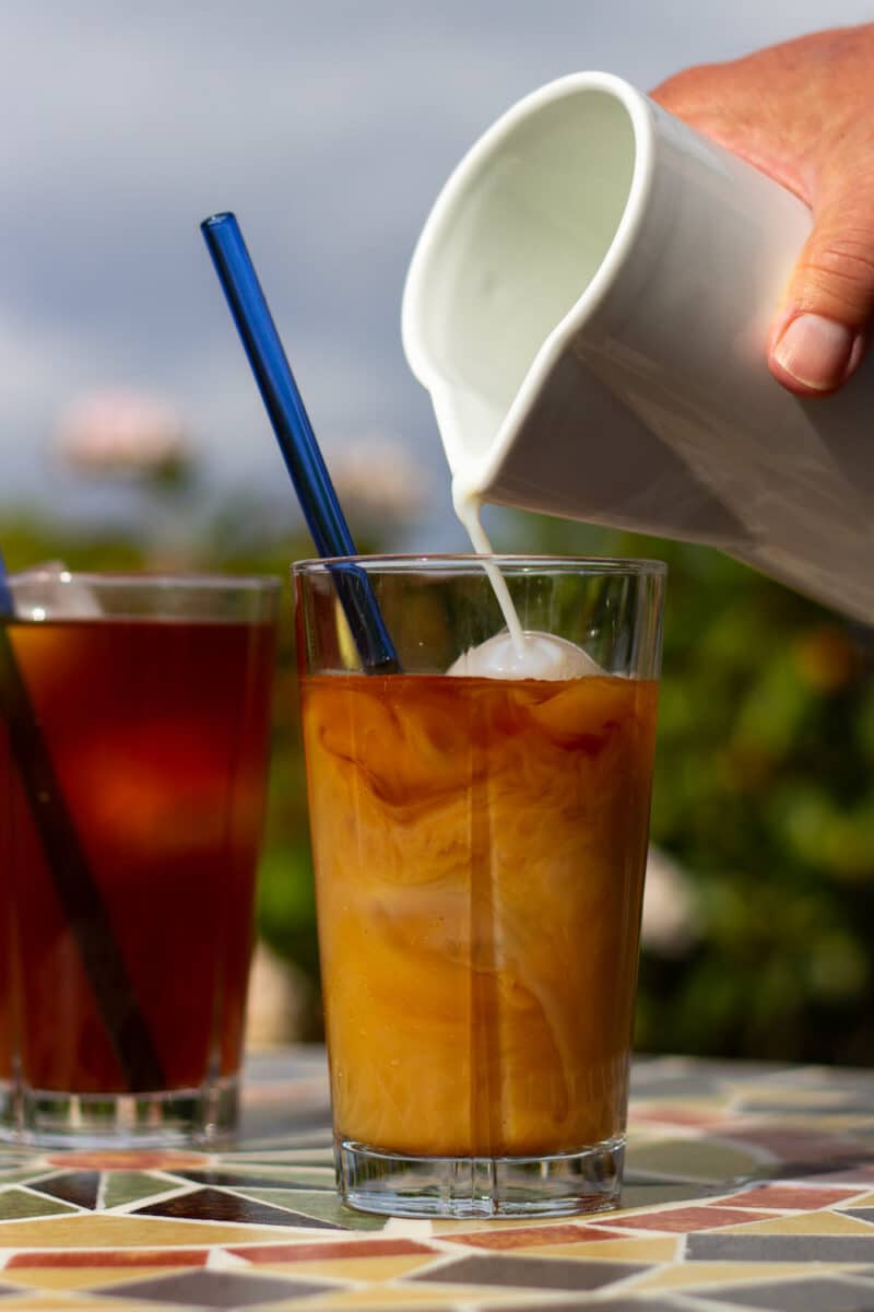 Koldbrygget iskaffe med og uden mælk