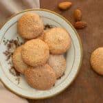 Sprøde luftige makroner med mandler