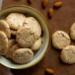 Sprøde luftige makroner med mandler