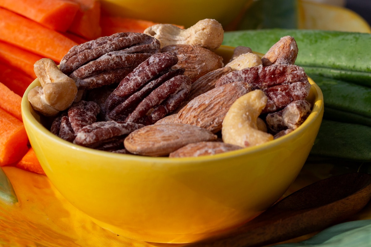 Salt nøddemix af nødder ristet og saltet i airfryer