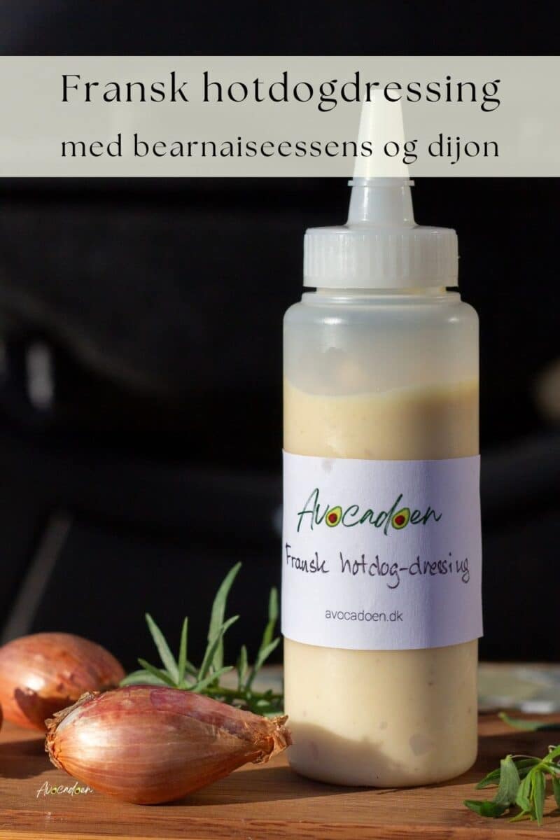 Hjemmelavet flaske med fransk hotdogdressing, skalotteløg og estragon